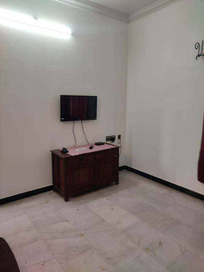 Villa Souhayl Homestay Пондичерри Экстерьер фото